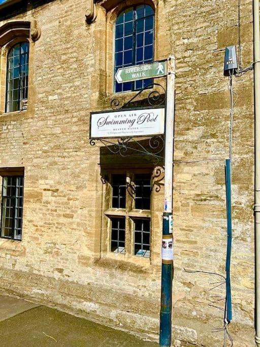 House A Luxury Cotswold Grade Ll Listed *