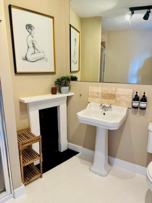 Holiday home House A Luxury Cotswold Grade Ll Listed Cirencester