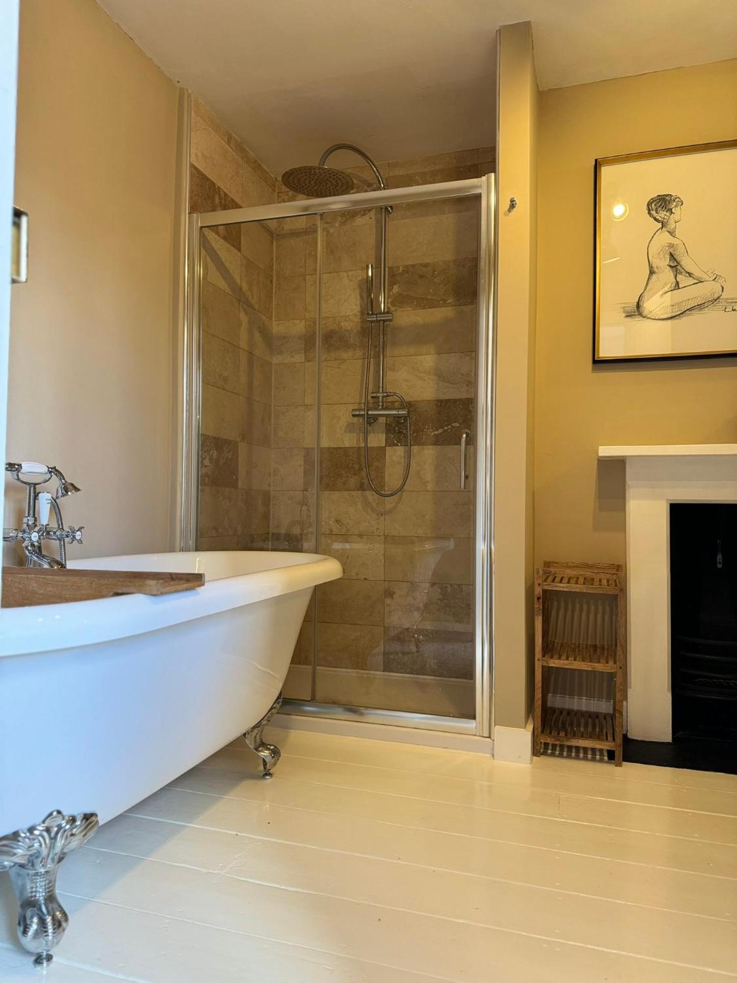 House A Luxury Cotswold Grade Ll Listed Holiday home Cirencester